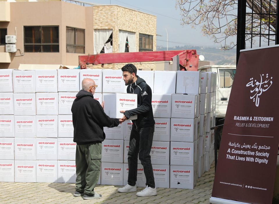 distribution d'une aide humanitaire au Liban
